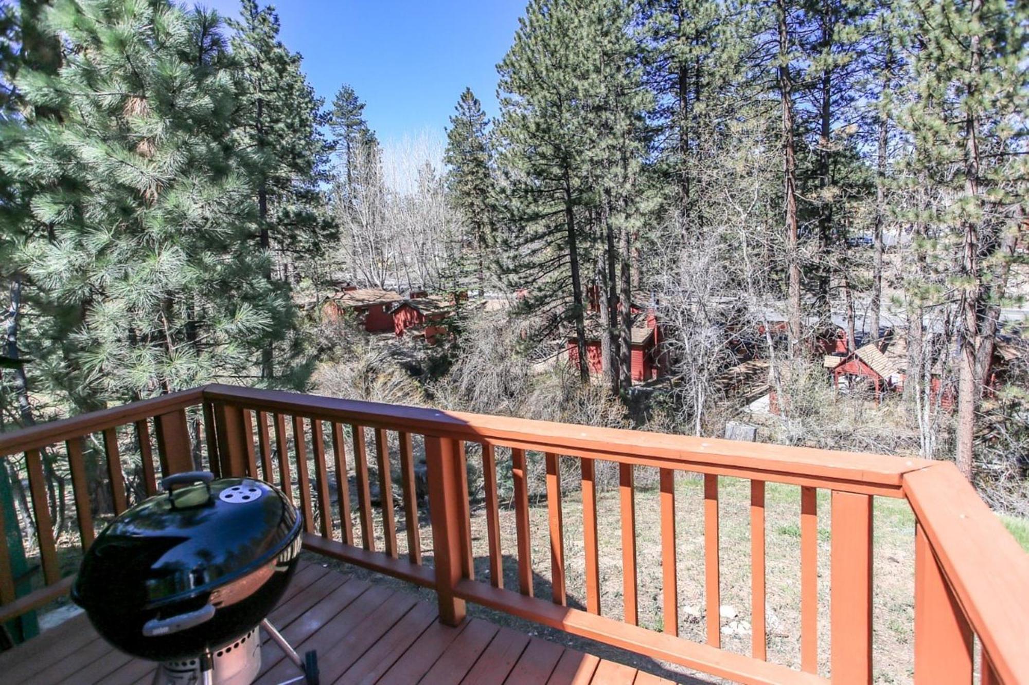 Snow Bunny Lodge - Perfect Big Bear Getaway! Deck With A New Hot Tub And Charcoal Barbecue! Big Bear Lake Zewnętrze zdjęcie